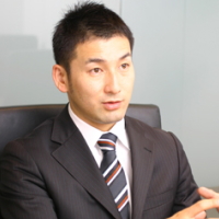 e5_洞本氏